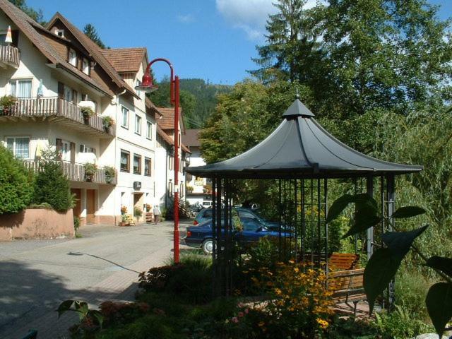 Adieu Alltag: Pension Oesterle Im Schwarzwald Schonmunzach Luaran gambar