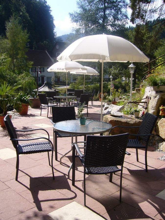 Adieu Alltag: Pension Oesterle Im Schwarzwald Schonmunzach Luaran gambar